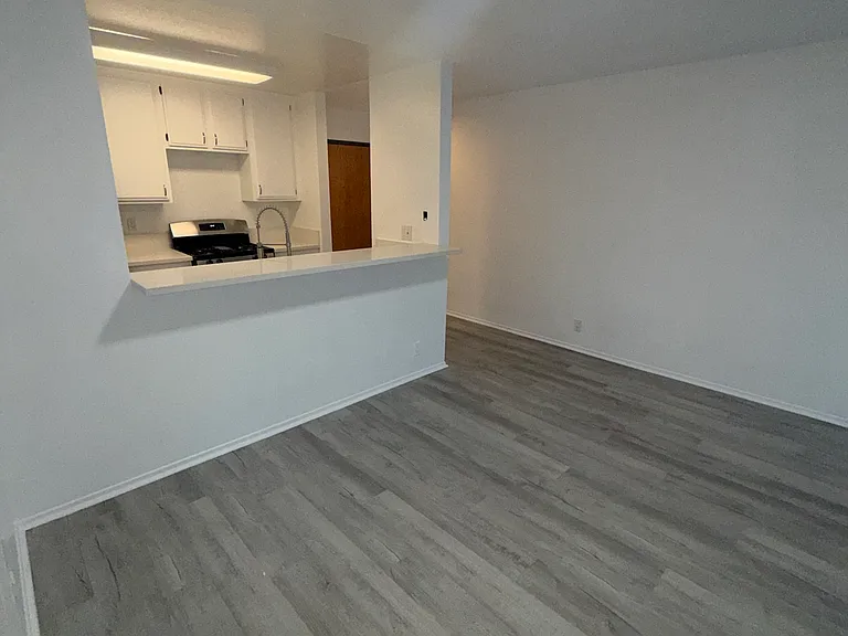 4434 Fulton Ave #205 — Photo 14