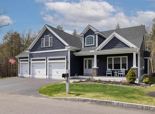 4 Kirkwall Dr, Stratham, NH 03885