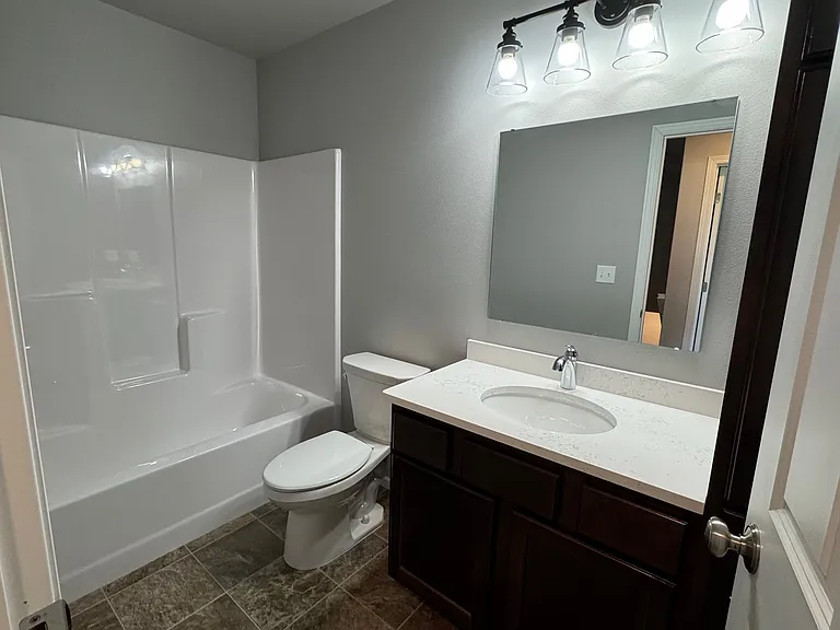 1453 3rd Ave NW #B — Photo 9