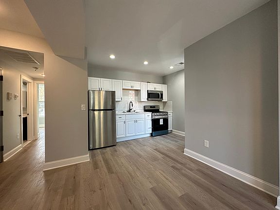 4th image of 201 N Miller St Floor 2