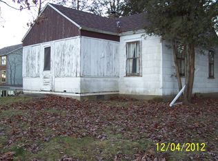 230 S Golden Lake Ln, Oconomowoc, WI