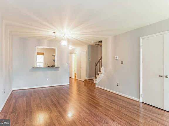 4th image of 223 Katie Ct