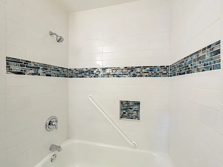 5501 Lodi St — Photo 18