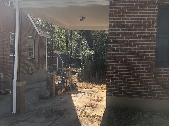 2nd image of 1064 Hunt Ave NW