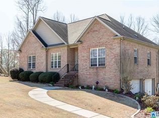 7620 Azalea Cir, Trussville, AL 35173
