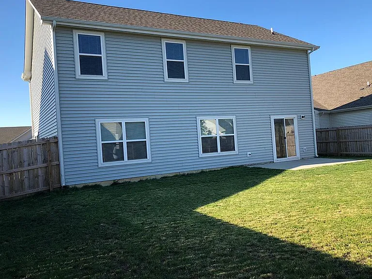 909 Adena Ln — Photo 16