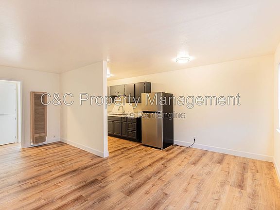 2nd image of 729 Forestdale Ave APT 9