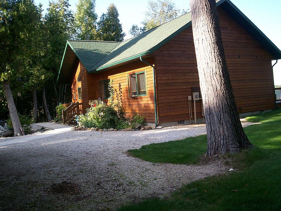 1st image of 440 Stoney Point Dr