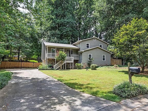 2nd image of 917 Andover Ct