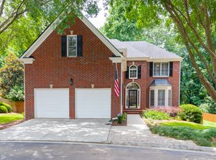 6270 Glen Oaks Ln, Sandy Springs, GA 30328