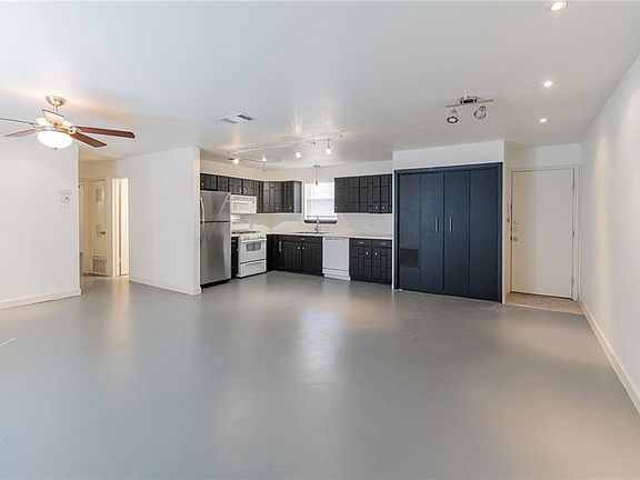 4th image of 2712 Saint Edwards Cir #A