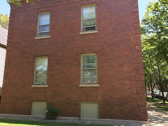 2nd image of 1752 W Catalpa Ave