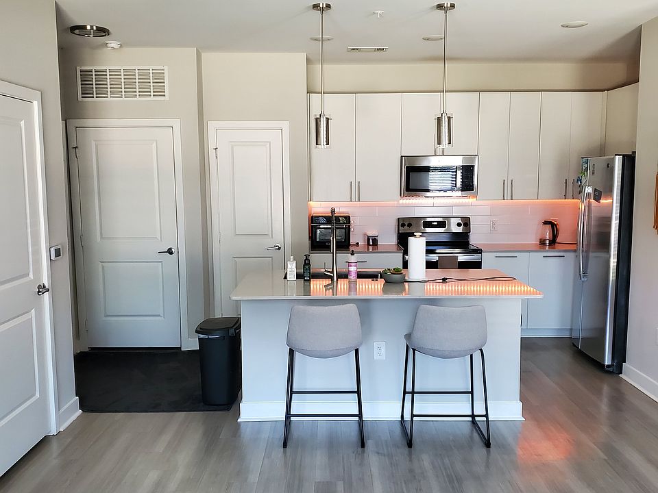 1st image of 2030 Offaly Dr