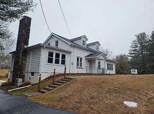 2811 Saint Peters Rd, Pottstown, PA 19520