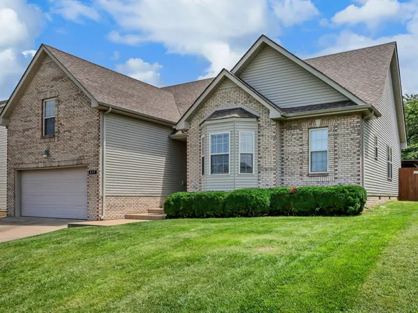 633 Wolfchase Dr, Clarksville, TN 37042
