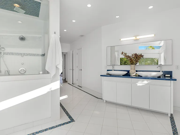 Pinnacle Pl — Photo 29