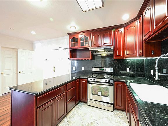 5th image of 501 33rd Ave APT 203