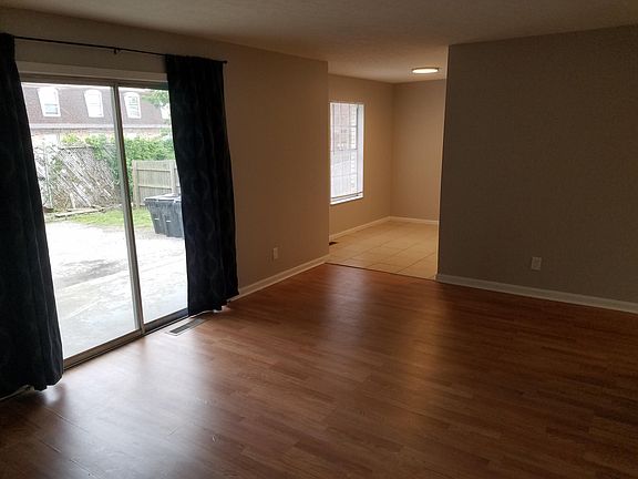5th image of 3717 Briarbridge Ln #1