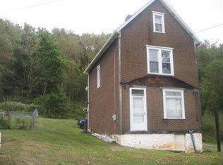 1792 Banning Rd, Dawson, PA 15428