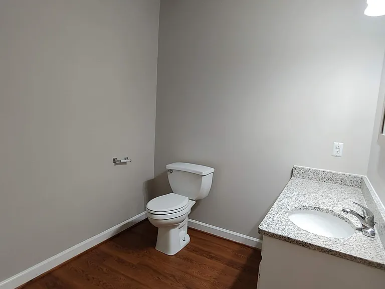 609 S Lake Dr — Photo 3