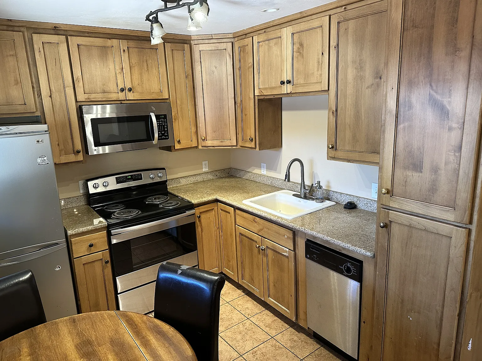 208 East 200 South - 6 — Photo 4