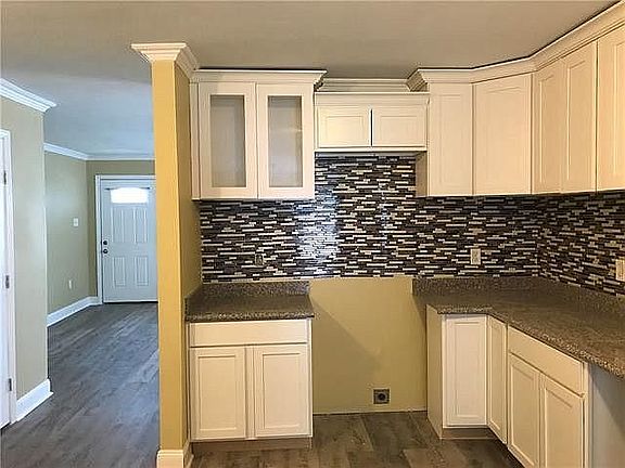 3rd image of 3126 Arts St