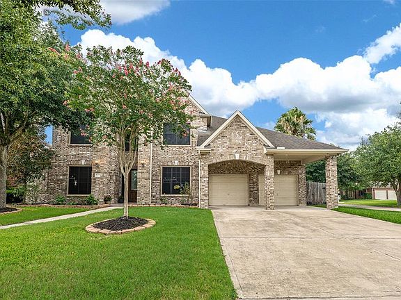 2nd image of 10730 Mandavilla Dr