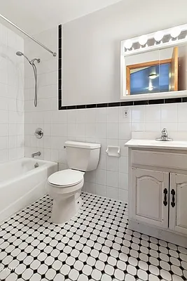 Rented by Christie's International Real Estate Group, LLC | media 15