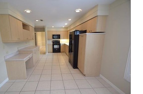 3rd image of 113 Trafalgar Pl