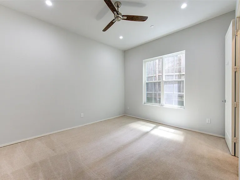 5336 Chandler St — Photo 9