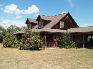 210 S Schmidt Rd, Seguin, TX 78155