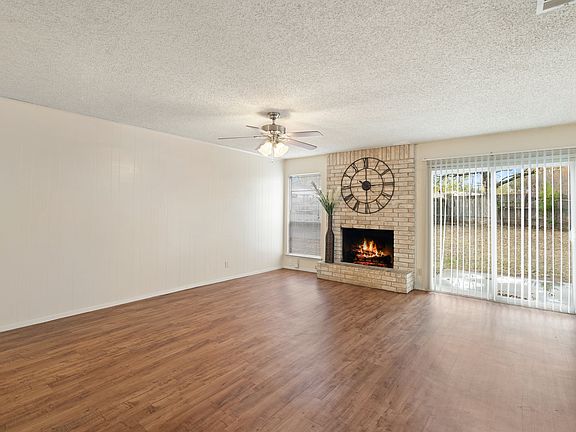 3rd image of 900 Chisholm Valley Dr
