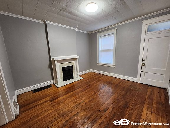 4th image of 4740 S Broadway Floor 1