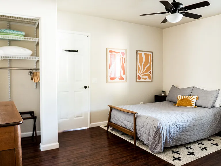 10756 Calle Juan — Photo 9