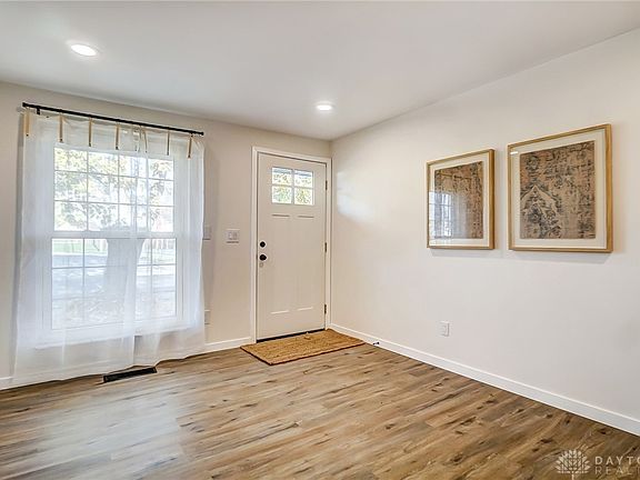 3rd image of 7716 Timbercrest Dr