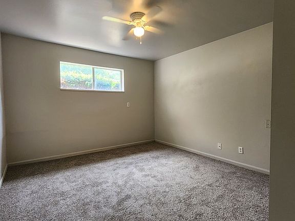 3rd image of 1001-1003 S State Fair Blvd #16