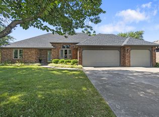 3730 W Birchwood Ct, Springfield, MO 65807