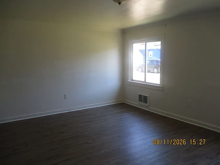 212 N C St — Photo 4