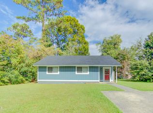 504 Dennis Rd, Jacksonville, NC 28546