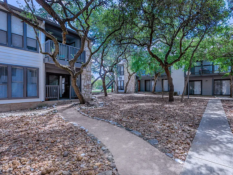 Aria — Photo 8