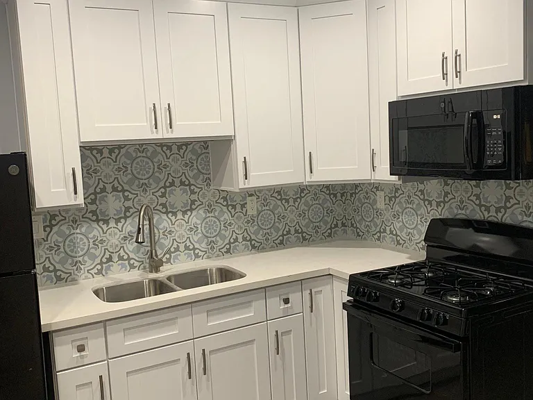 2810 Budau Ave — Photo 1