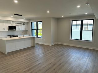 260 Elm St #204, Everett, MA 02149