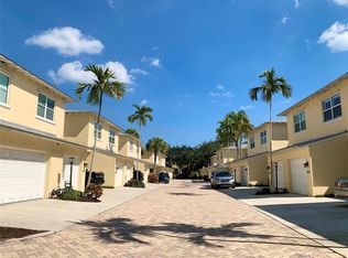 826 SE 4th Ct, Deerfield Beach, FL 33441