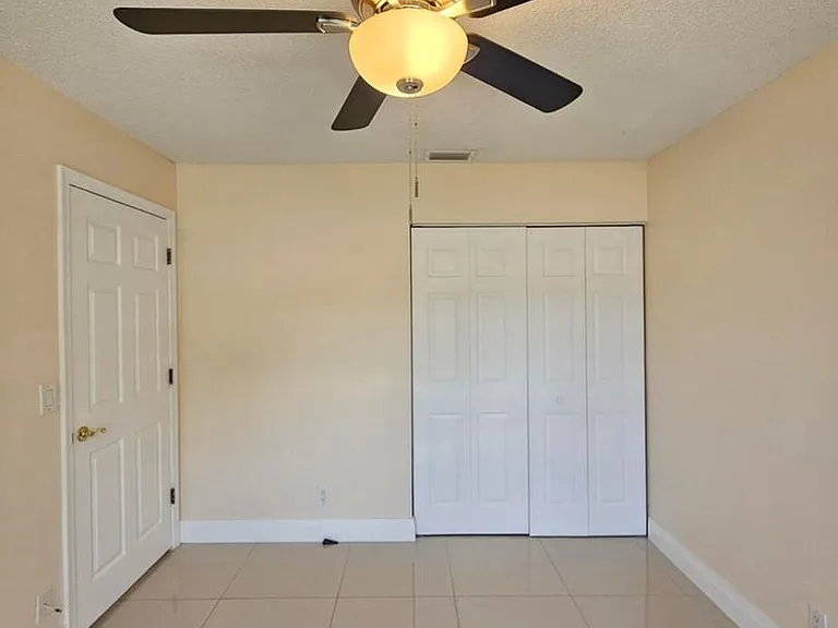 480 Hardwood Pl — Photo 9