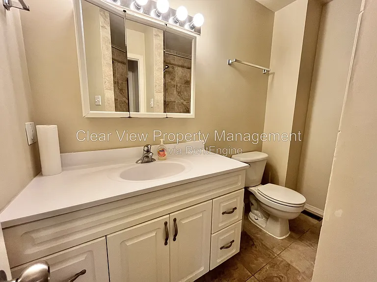 14 Princeton Cres W — Photo 17