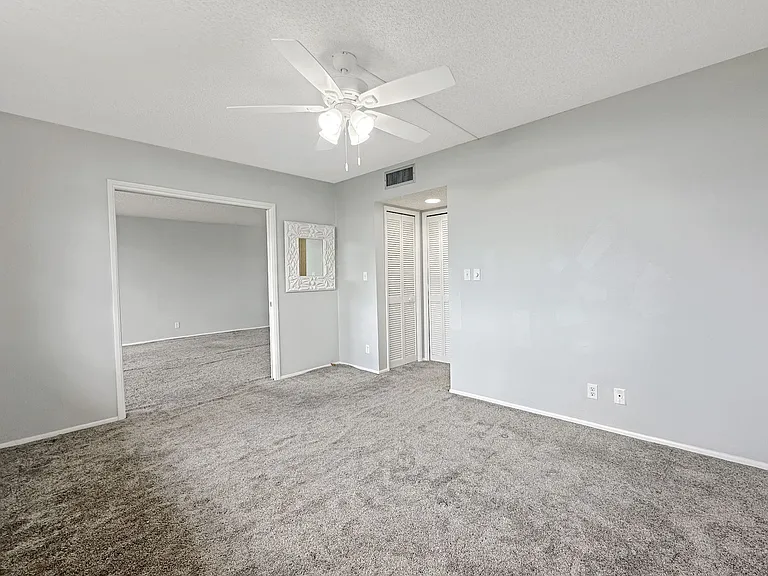 535 Oaks Dr #504 — Photo 11