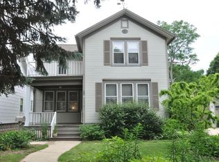 1761 N 73rd St, Wauwatosa, WI 53213