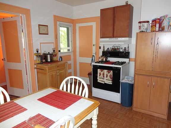 5th image of 919 Onondaga Ave