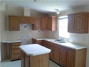 4th image of 144 Marlin St