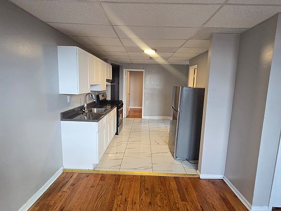 4th image of 80 2nd St APT 6